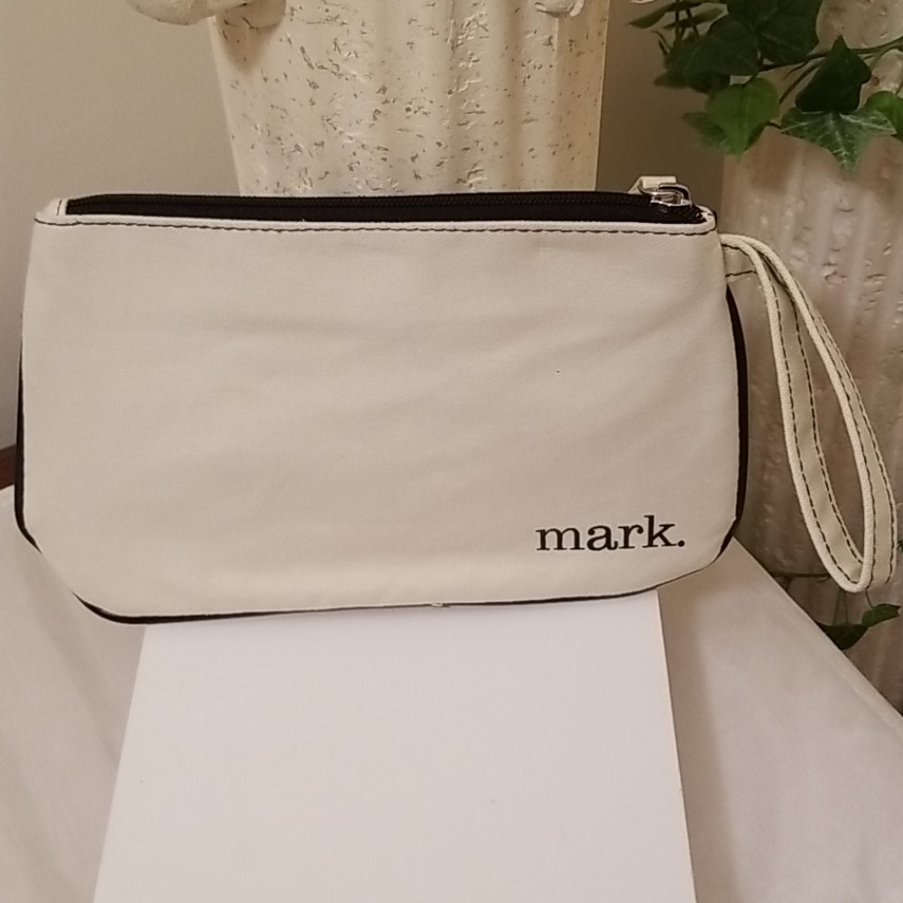 mark. Wristlet - Picture 2 of 12